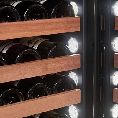 Photo du produit 'Cave � vin encastrable � deux zones WLI-460DF-MIX, 182cm, 95 bouteilles'