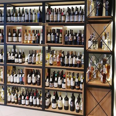 Photo du produit 'Etag�re � vin STYLE M�lange Bois & M�tal avec �clairage'