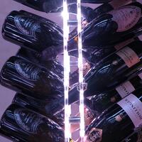 Photo du produit 'L'�tag�re � vin LUCIDA, en mati�re acrylique'