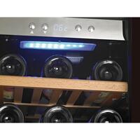 Photo du produit 'Armoire � vin climatis�e Wine Master pour 66 Btl.'
