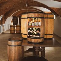 Photo du produit 'Barrique � vin en aulne massif, huil� brun avec �clairage'