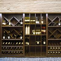Photo du produit 'Syst�me d�tag�res � vin PIEMONT, placage ch�ne, brun fonc�,'